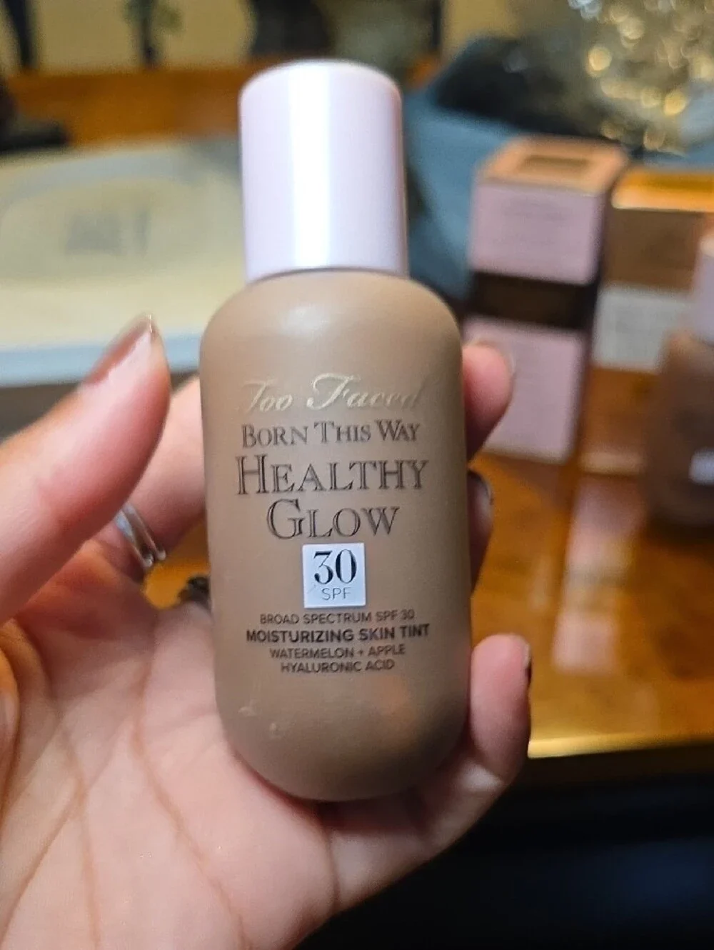 Too Faced Born This Way / Healthy Glow Foundation - Butter Pecan & Truffle